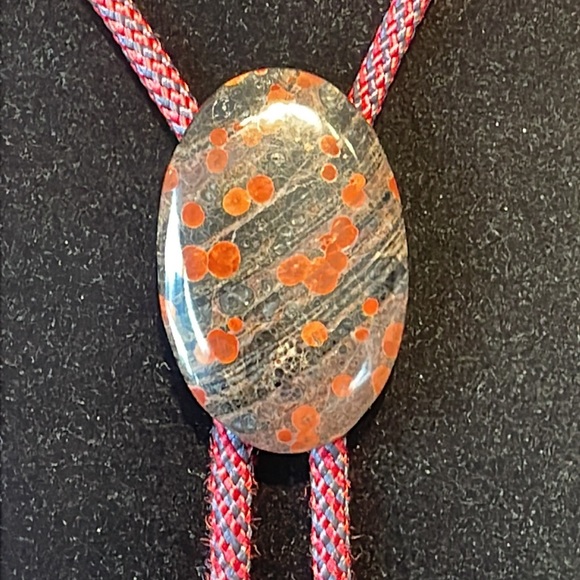 Vintage bolo tie - Picture 2 of 8